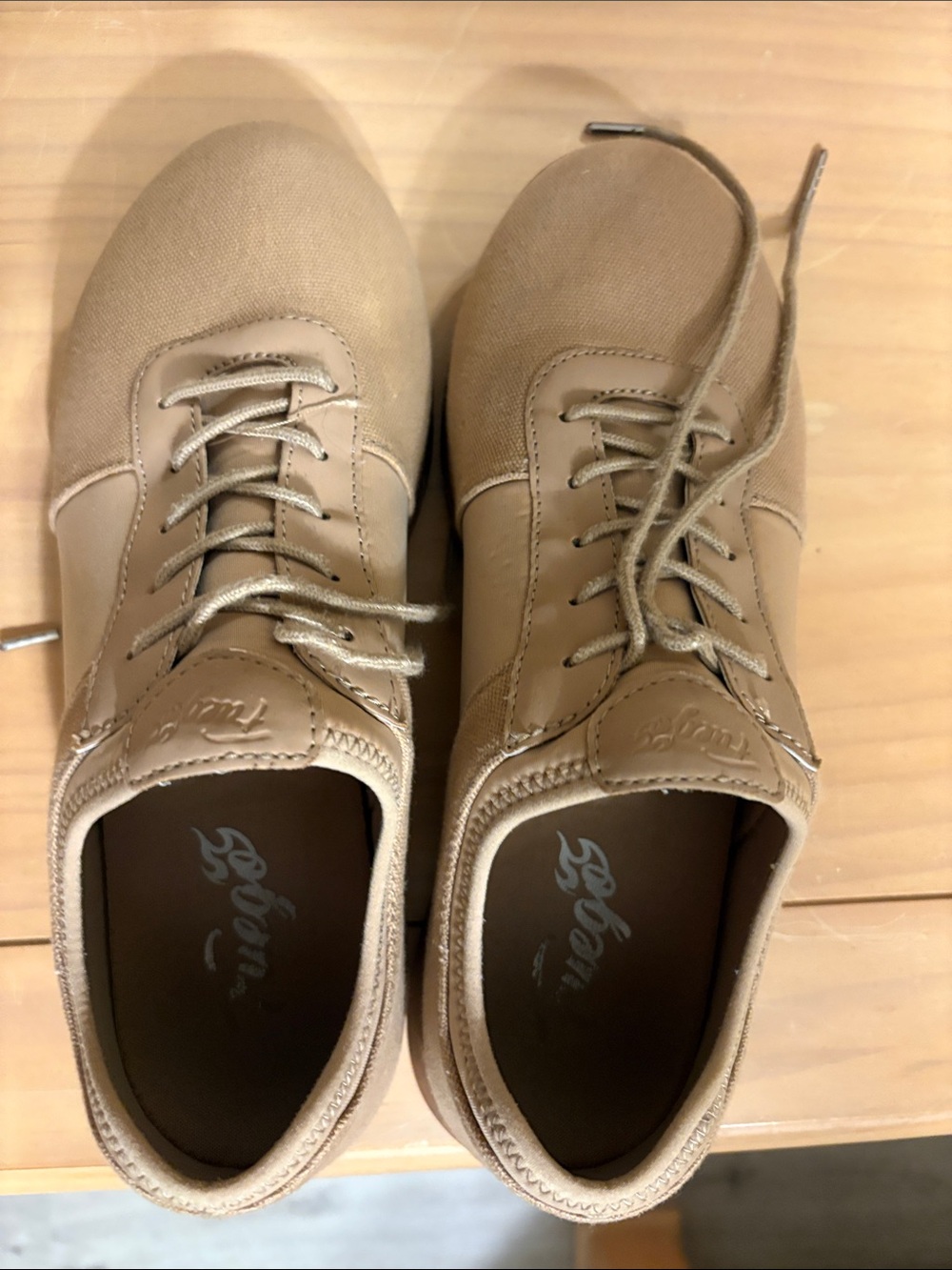 Fuego Dance sneakers